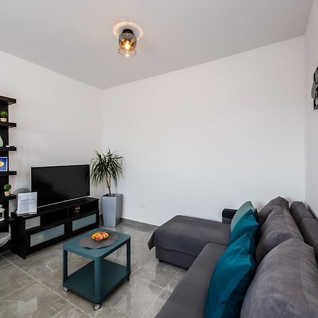 Apartmani Ujakovic Kaštela Zewnętrze zdjęcie
