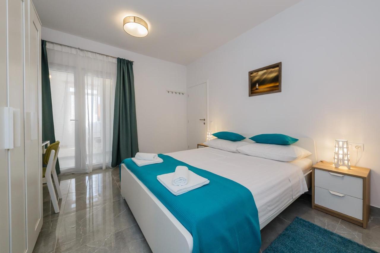 Apartmani Ujakovic Kaštela Zewnętrze zdjęcie