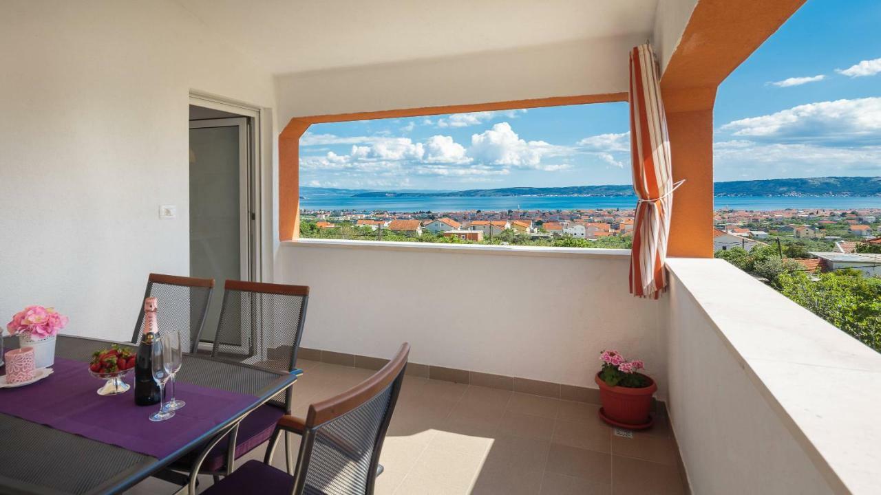Apartmani Ujakovic Kaštela Zewnętrze zdjęcie
