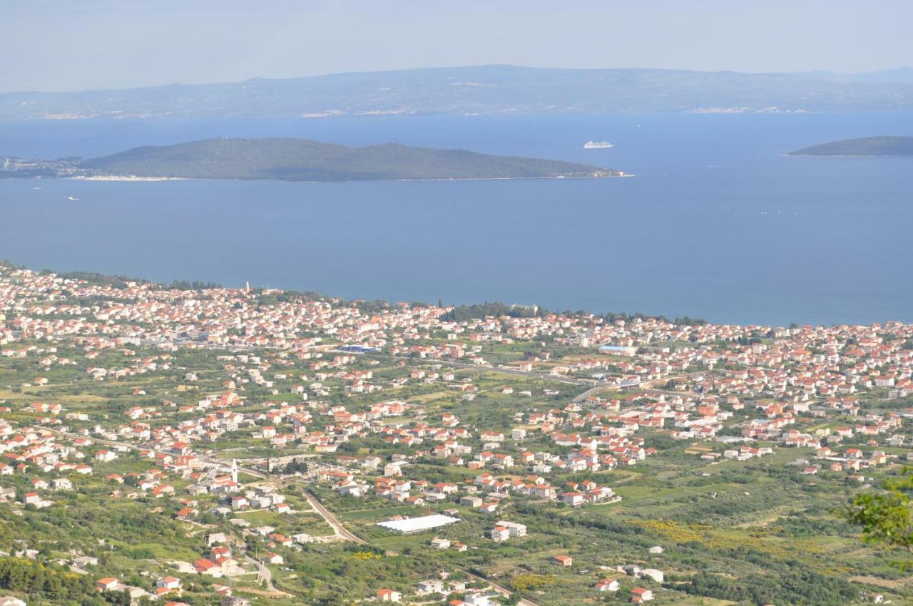 Apartmani Ujakovic Kaštela Zewnętrze zdjęcie